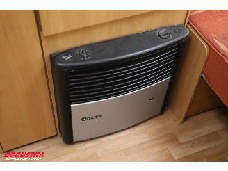 Swift  Charisma 220 BY 2006 Oven picture 18