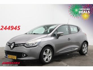 skadebil auto Renault Clio 0.9 TCe Dynamique Navi Clima Cruise 2015/11