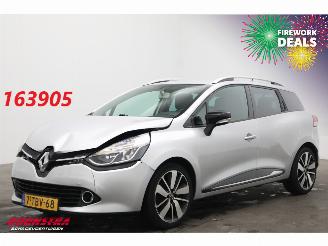 damaged passenger cars Renault Clio Estate 0.9 TCe Dynamique Navi Airco Cruise PDC 2014/2
