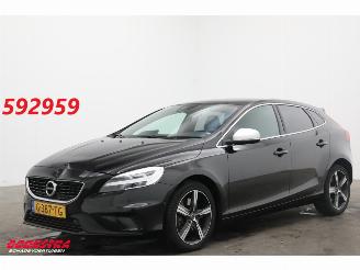  Volvo V-40 1.5 T3 Aut. R-Design LED H/K Navi Clima Cruise Camera SHZ 91.709 km! 2019/12