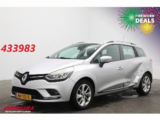 Vaurioauto  passenger cars Renault Clio Grandtour Estate 0.9 TCe Zen Navi Airco Cruise 91.873 km! 2017/4