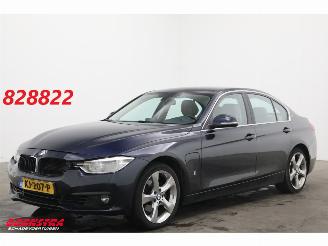 Schadeauto BMW 3-serie 330e iPerformance Leder Navi Clima Cruise PDC 154.245 km! 2016/9