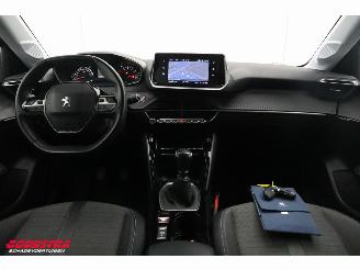 Peugeot 208 1.2 PureTech Allure Navi Clima Cruise PDC picture 12