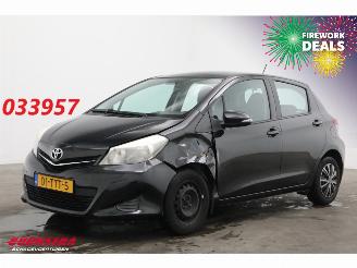 skadebil auto Toyota Yaris 1.0 VVT-i Aspiration Airco Camera Bluetooth 167.634 km! 2012/4