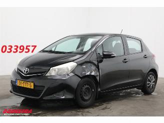 Schadeauto Toyota Yaris 1.0 VVT-i Aspiration Airco Camera Bluetooth 167.634 km! 2012/4