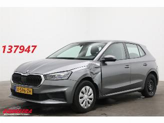 skadebil auto Skoda Fabia 1.0 TSI Ambition Navi Airco Cruise PDC AHK 2024/3