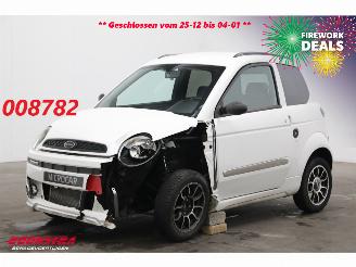 krockskadad bil brommobiel Microcar  M.GO Dynamic DCI Bluetooth Camera 2020/8