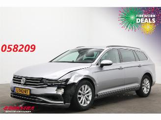 Damaged car Volkswagen Passat Variant 1.5 TSI DSG Comfort Business LED ACC Navi Clima PDC AHK 2020/2