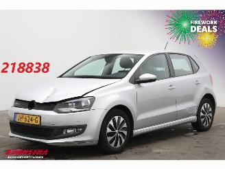 damaged passenger cars Volkswagen Polo 1.0 BlueMotion Edition Navi Clima Cruise PDC 2016/3