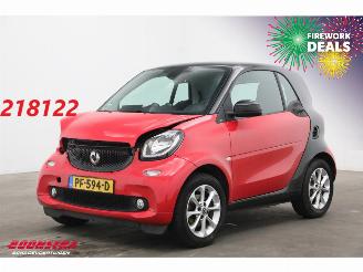 Schadeauto Smart Fortwo 1.0 Turbo Aut. Prime Schuifdak Leder Navi Clima Cruise Camera SHZ 46.516 km! 2017/6