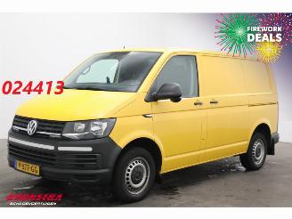 ocasión vehículos comerciales Volkswagen Transporter 2.0 TDI 150 PK L1-H1 2X Schuifdeur Airco Cruise PDC AHK 2017/9