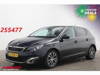 Schadeauto Peugeot 308 1.2 PureTech Aut. Allure Pano LED Navi Clima Cruise PDC 2016/10