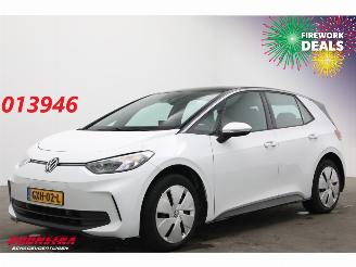 uszkodzony samochody osobowe Volkswagen ID.3 Pure Oranje Edition 52 kWh LED ACC Apple/Android LRHZ SHZ 2025/1