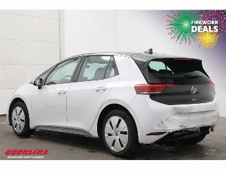 Volkswagen ID.3 Pure Oranje Edition 52 kWh LED ACC Apple/Android LRHZ SHZ picture 4