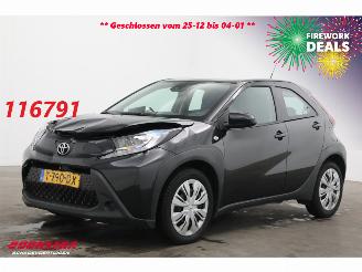 škoda osobní automobily Toyota Aygo 1.0 VVT-i MT Play ACC Bluetooth Airco Camera 2023/6