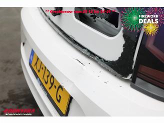 Volkswagen Up! 1.0 BMT move up! Airco Bluetooth 49.259 km! picture 10