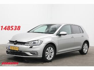 Schadeauto Volkswagen Golf 1.0 TSI DSG Comfortline ACC Clima SHZ PDC. 2019/4