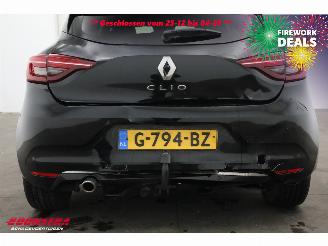 Renault Clio 1.3 TCe Initiale Paris LED 360° Leder Navi Clima SHZ PDC picture 6