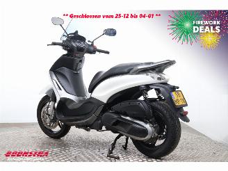 Piaggio Beverly 350 Beverly 350 Sport ABS LED picture 4