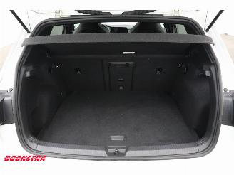 Volkswagen Golf 1.5 eTSI DSG R-Line Pano Matrix ACC LRHZ Camera SHZ picture 28