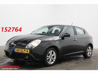 Tweedehands auto Alfa Romeo Giulietta 1.4 T Distinctive 170 PK Bluetooth Clima Cruise PDC 2012/6