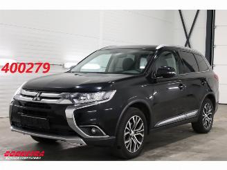 Schadeauto Mitsubishi Outlander 2.2 DI-D Intense Clima Cruise Camera Bluetooth AHK 184.136 km! 2017/10