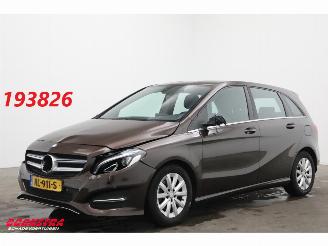 Damaged car Mercedes B-klasse 180 7G-Tronic Ambition LED Navi Airco Cruise PDC AHK 117.853 km! 2017/3