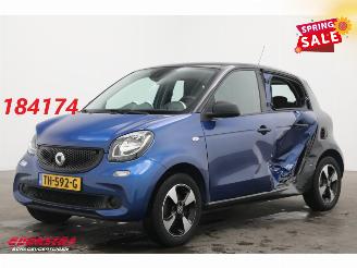 damaged passenger cars Smart Forfour 1.0 Business Solution Eerste Eigenaar! Clima Cruise 10.531 km! 2018/8