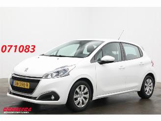 occasion passenger cars Peugeot 208 1.6 BlueHDi Blue Lease Navi Airco Cruise 172.500 km! 2018/7