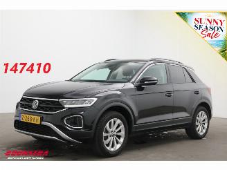 Damaged car Volkswagen T-Roc 1.0 TSI Life Virtual ACC Apple/Android Camera 24.136 km! 2024/4