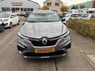 Coche siniestrado Renault Arkana Arkana (RJLL), SUV, 2020 1.6 E-Tech 145 16V 2021/10