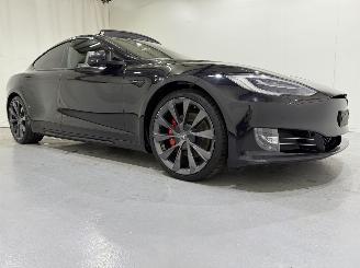 Damaged car Tesla Model S 100D P 568kW Ludicrous+ 2017/8
