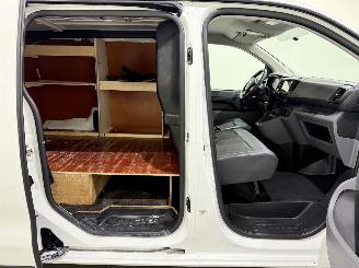 Toyota Proace Compact 1.5 D-4D Cool Comfort picture 29