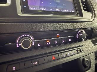 Toyota Proace Compact 1.5 D-4D Cool Comfort picture 13