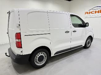 Toyota Proace Compact 1.5 D-4D Cool Comfort picture 6