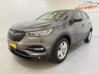 skadebil auto Opel Grandland X 1.2T Business Exe Automaat 2018/6