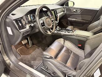 Volvo V-60 2.0 T8 Recharge PHEV R Design AWD picture 8