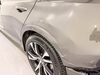 Volvo V-60 2.0 T8 Recharge PHEV R Design AWD picture 14