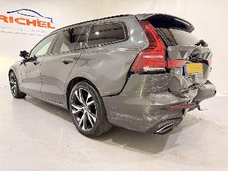 Volvo V-60 2.0 T8 Recharge PHEV R Design AWD picture 10