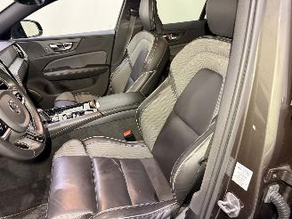 Volvo V-60 2.0 T8 Recharge PHEV R Design AWD picture 42