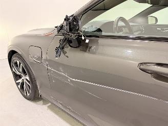 Volvo V-60 2.0 T8 Recharge PHEV R Design AWD picture 16