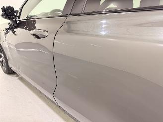 Volvo V-60 2.0 T8 Recharge PHEV R Design AWD picture 15