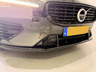 Volvo V-60 2.0 T8 Recharge PHEV R Design AWD picture 45
