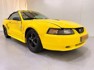 škoda osobní automobily Ford USA Mustang Convertible 3.8 V6 Automaat 2001/2