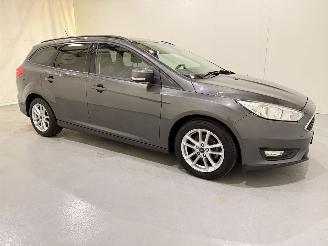 krockskadad bil auto Ford Focus Wagon 1.0 Ecoboost Edition 2017/7