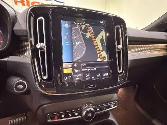 Volvo XC40 T2 Plus Dark Aut8 picture 33