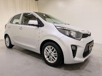 Damaged car Kia Picanto 1.0 DynamicLine Airco 2021/12