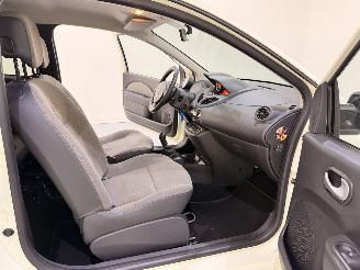 Renault Twingo 1.5 dCi 85 Collection Airco picture 24