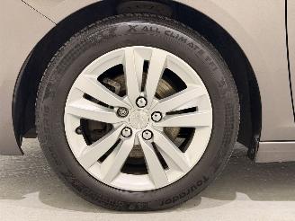 Peugeot 308 SW 1.6 Blue HDI 120 Executive picture 15