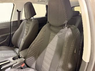 Peugeot 308 SW 1.6 Blue HDI 120 Executive picture 25